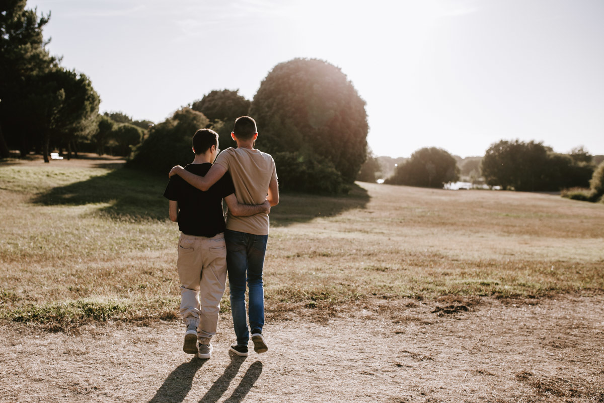 Um ensaio de casal em Portugal com estilo natural e romântico.