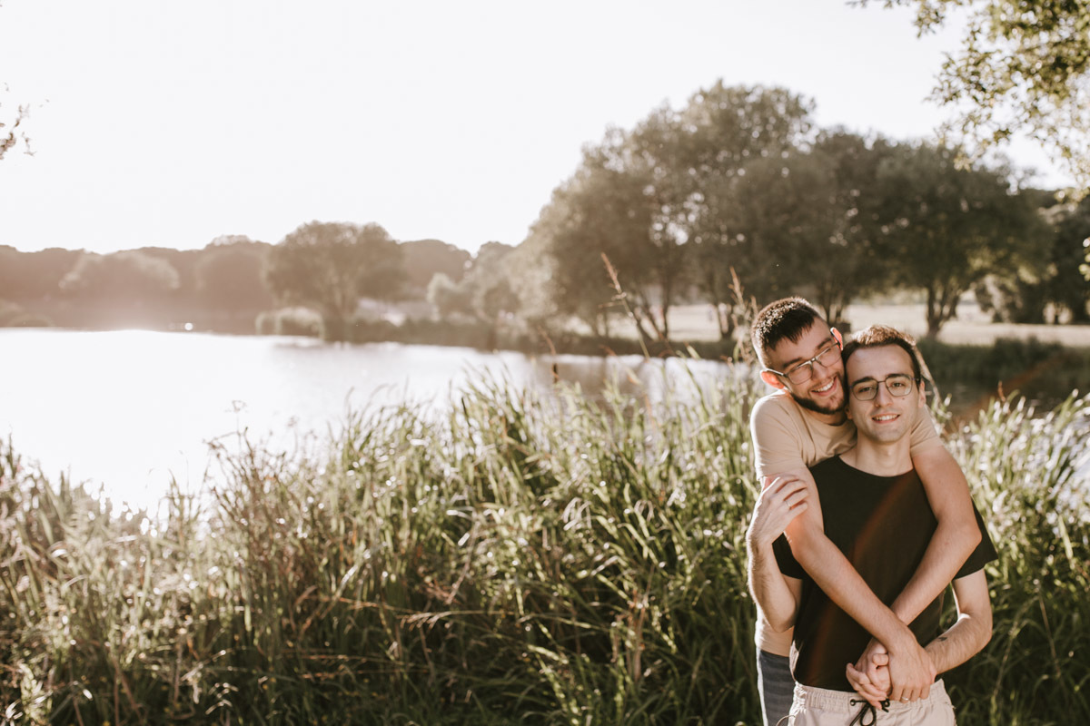 Um ensaio de casal em Portugal com estilo natural e romântico.