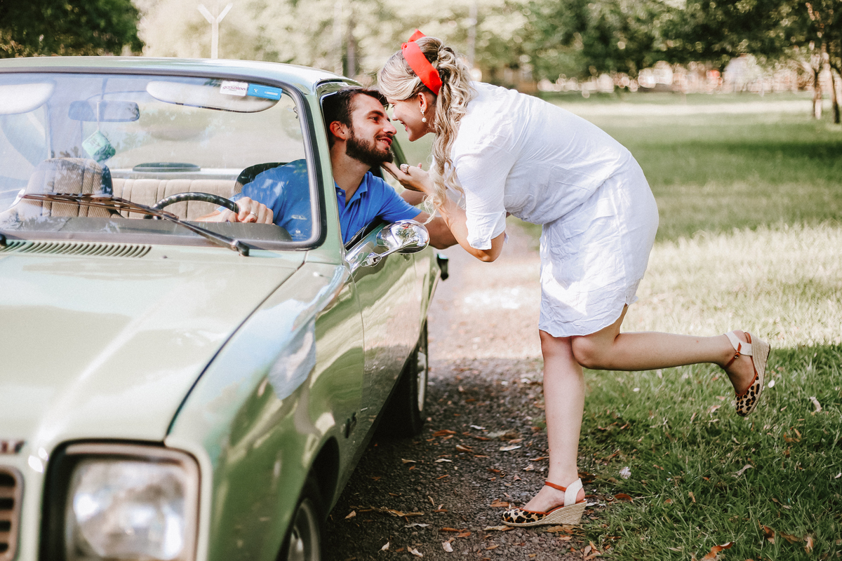Um ensaio de casal em Portugal com estilo natural e romântico.