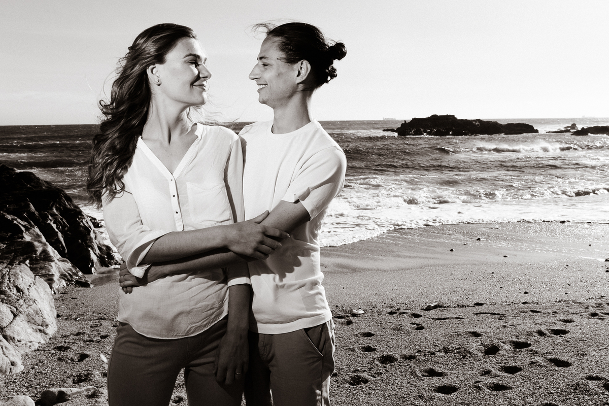 Um ensaio de casal em Portugal com estilo natural e romântico.