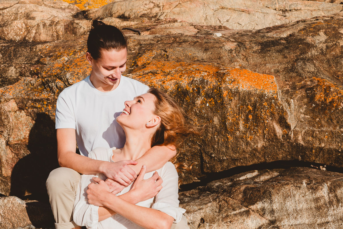 Um ensaio de casal em Portugal com estilo natural e romântico.