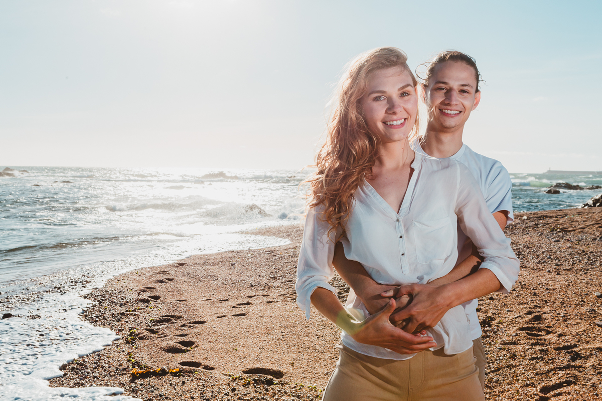 Um ensaio de casal em Portugal com estilo natural e romântico.