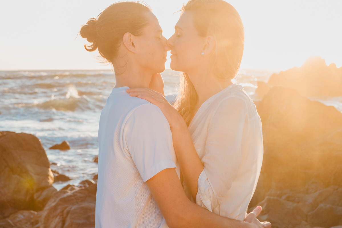 Um ensaio de casal em Portugal com estilo natural e romântico.