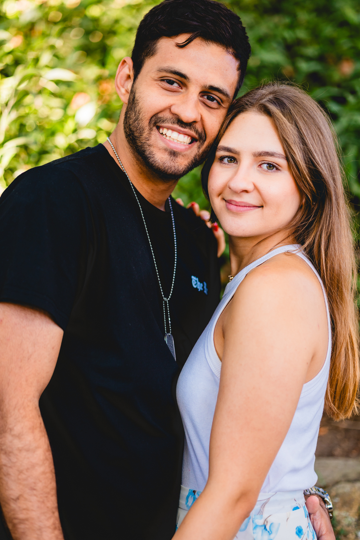 Um ensaio de casal em Portugal com estilo natural e romântico.