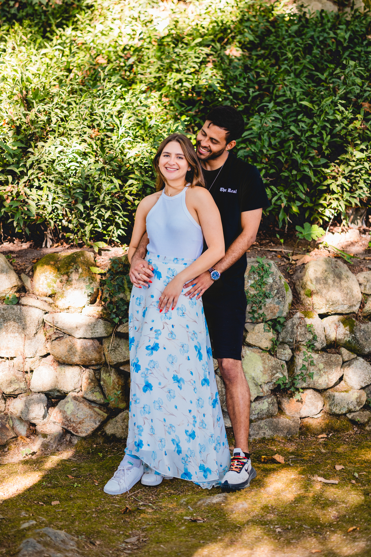 Um ensaio de casal em Portugal com estilo natural e romântico.