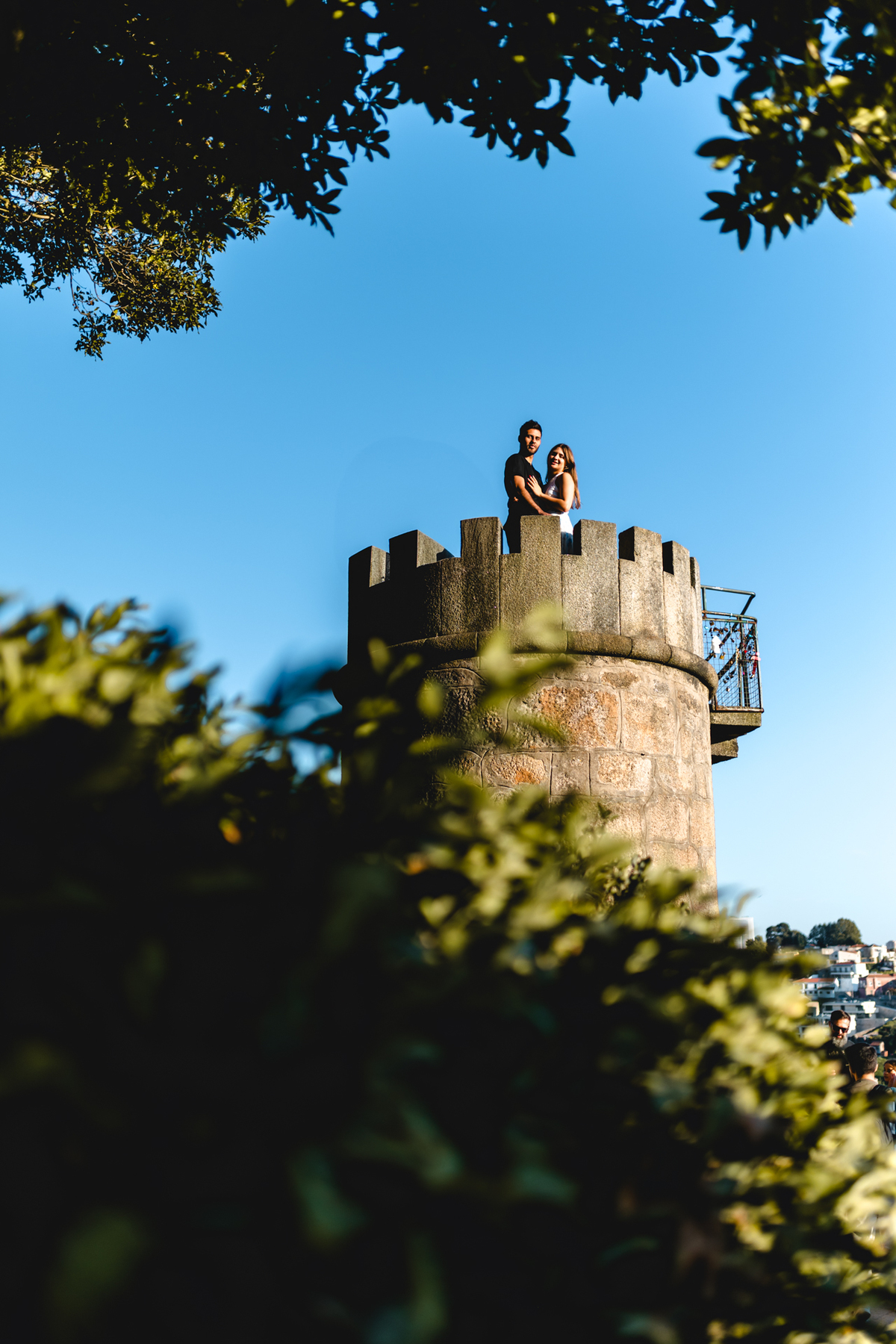 Um ensaio de casal em Portugal com estilo natural e romântico.