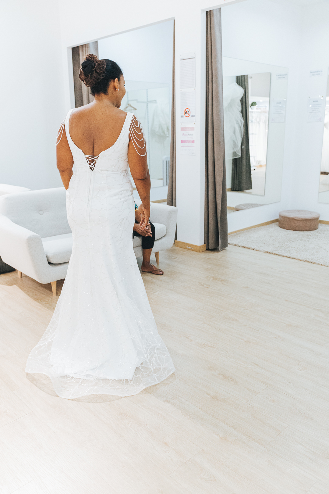 Ensaio Prova do Vestido da Noiva Eunice na loja Rossy Noivas - Vila Nova de Gaia