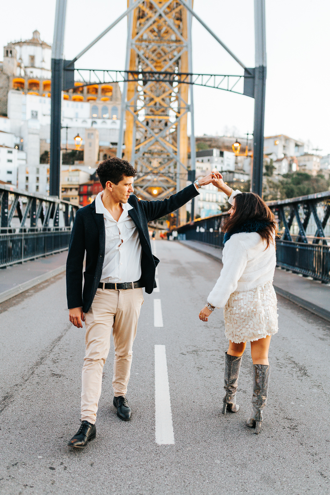 Ensaio de casal Vanessa e Thiago na Ponte D. Luís I - Porto