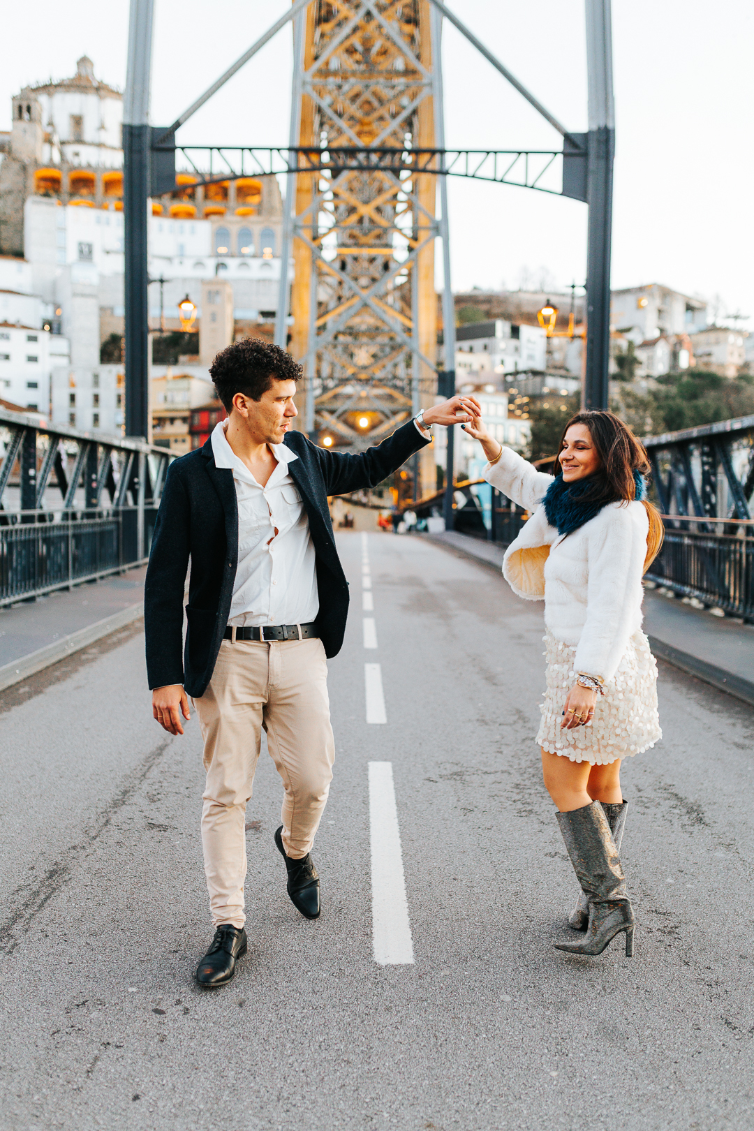 Ensaio de casal Vanessa e Thiago na Ponte D. Luís I - Porto