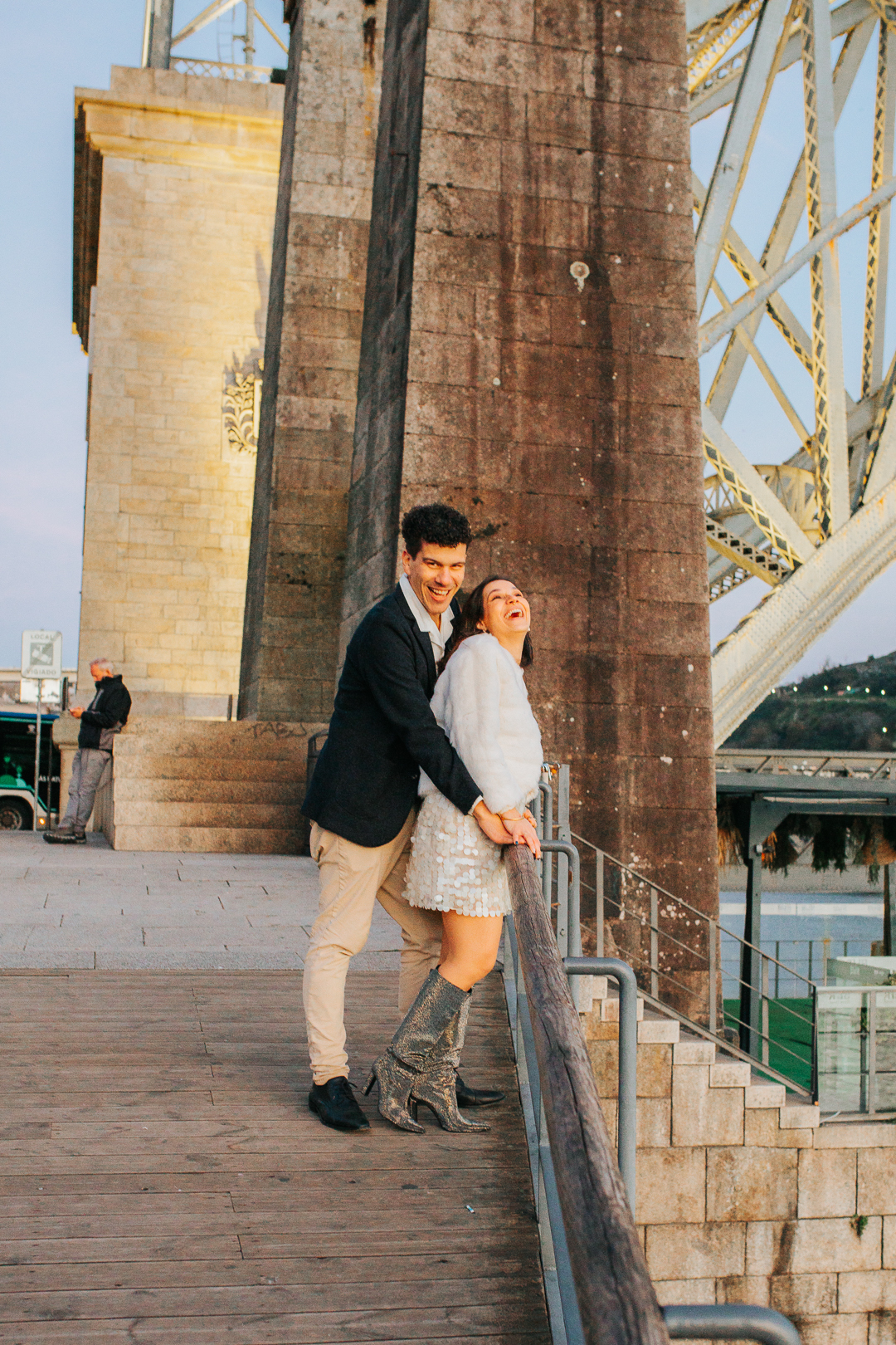 Ensaio de casal Vanessa e Thiago na Ponte D. Luís I - Porto