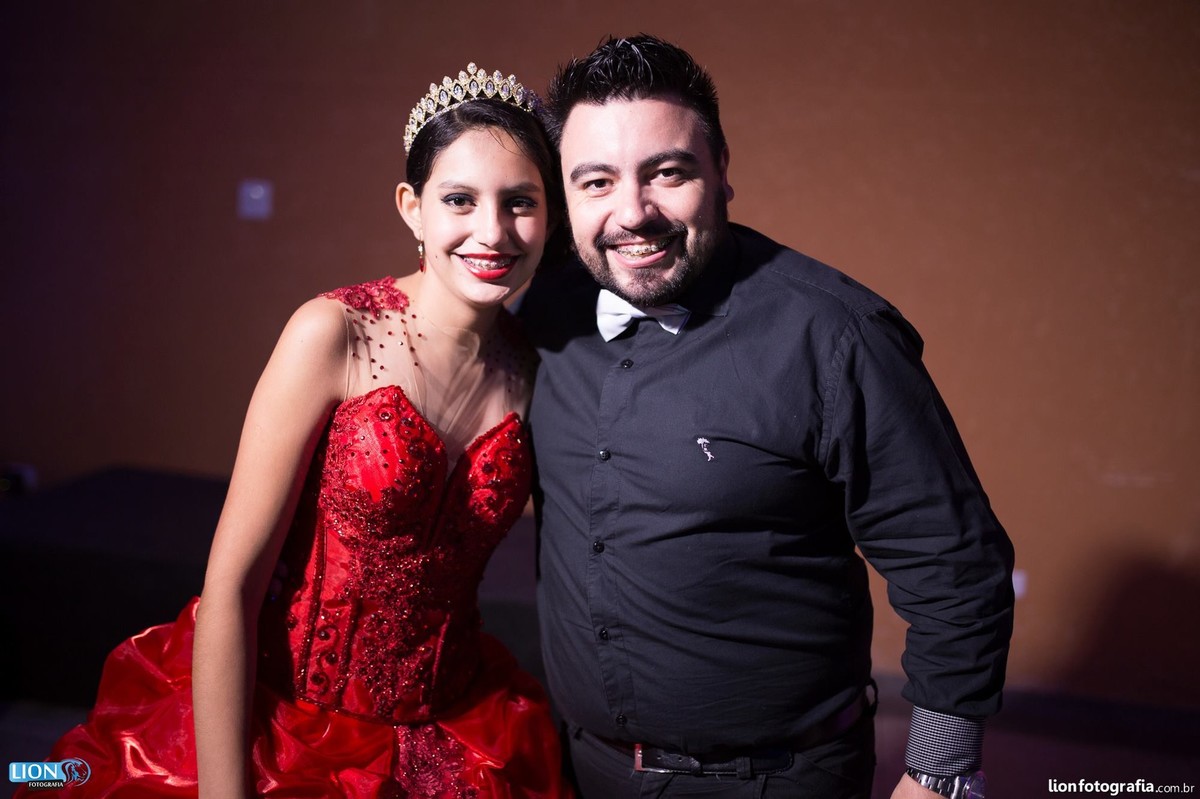 Pose com a Debutante