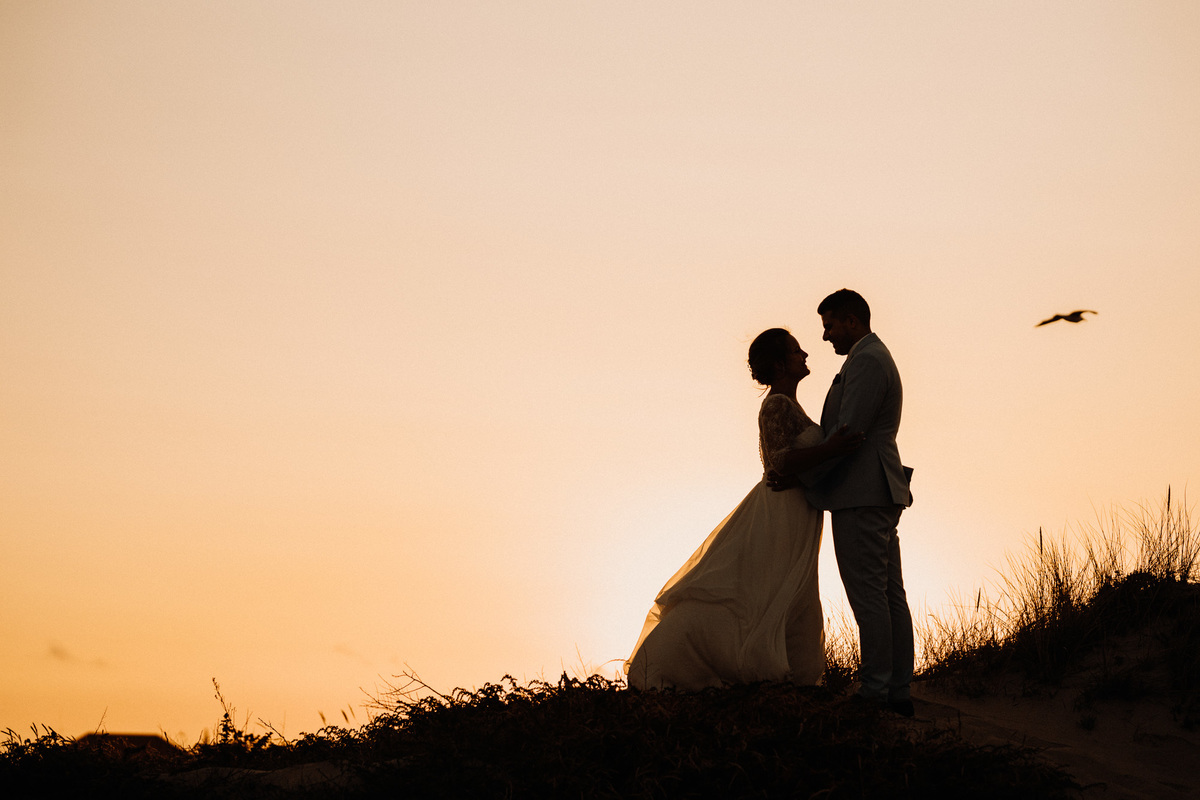 azurara set lounge sunset