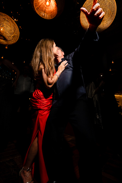 Fotografia de festa de aniversario de 56 anos da Beth na Barra daTijuca. Fotos da fotógrafa de casamento e famílias Jaque Salles.