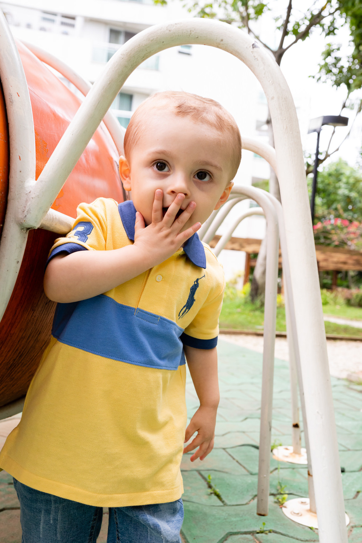 Festa Infantil de 2 anos com o tema Baby Shark. O aniversário do Gabriel aconteceu na Barra da Tijuca - RJ e teve como tema os personagens de Baby Shark. Imagens da fotógrafa de casamento e de famílias Jaque Salles Fotografia.