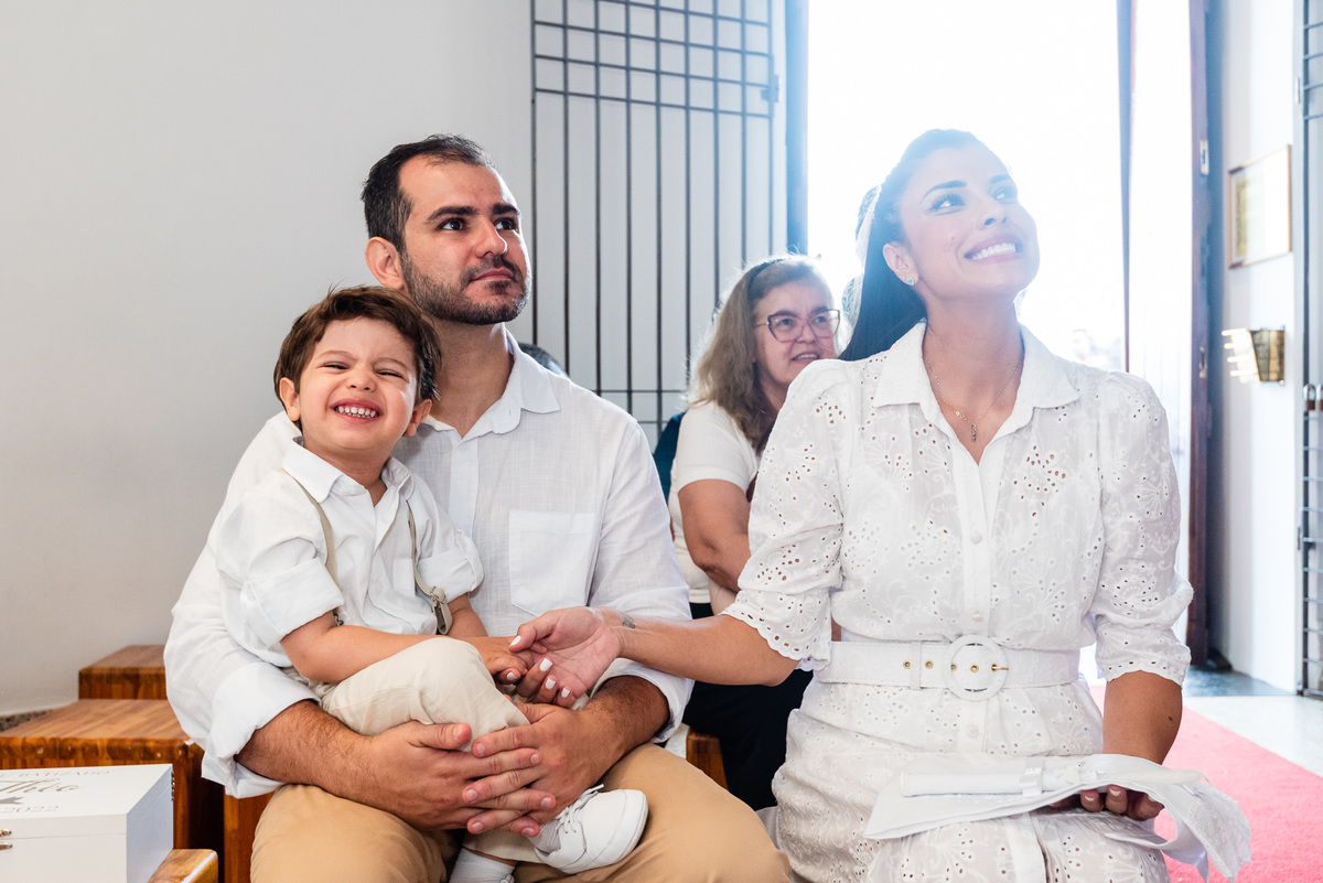 Cerimonia de batizado na igreja Santuario Cristo Redentor. Batizado do 
 Theo no igreja do Cristo redentor, fotografia de Jaque Salles.