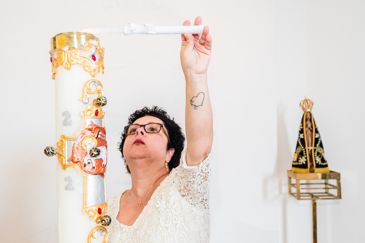 Cerimonia de batizado na igreja Santuario Cristo Redentor. Batizado do 
 Theo no igreja do Cristo redentor, fotografia de Jaque Salles.