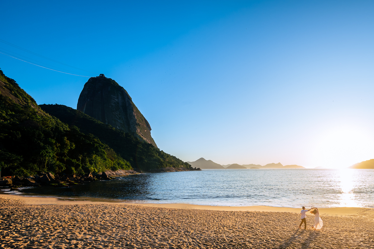 fotografia-de-casamento-rj-ensaio-pre-wedding-praia-vermelha-fotos-da-fotógrafa-de-casamento-jaque-salles