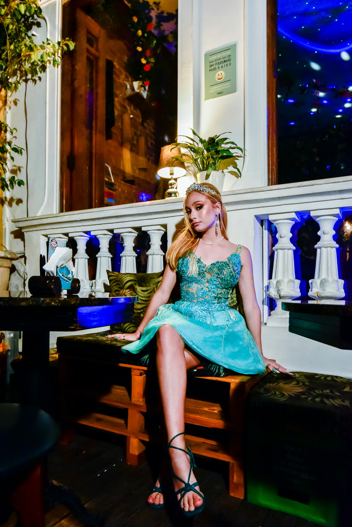 Festa de 15 anos da debutante Rebecca realizada no Jungle Garden Pub. Fotografia da fotógrafa de casamento, 15 anos e famílias no Rio de Janeiro, Jaque Salles. 