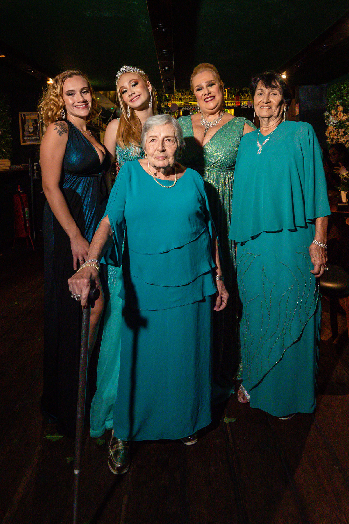 Festa de 15 anos da debutante Rebecca realizada no Jungle Garden Pub. Fotografia da fotógrafa de casamento, 15 anos e famílias no Rio de Janeiro, Jaque Salles. 