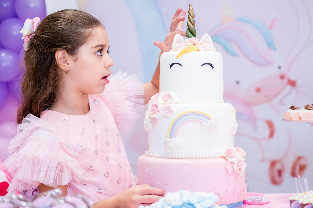 Fotografia RJ - Festa infantil, Barra da Tijuca. Sofia fez 7 anos e ganhou uma linda festa de aniversário com o tema unicórnio. As fotografias são da fotógrafa carioca Jaque Salles.