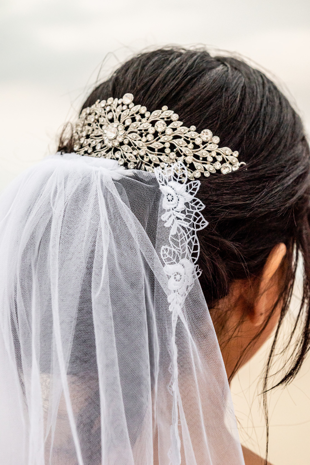 Fotografia de casamento no Rio de Janeiro, RJ. O micro wedding da Tay e do Walter aconteceu em um final de tarde na praia do Recreio dos Bandeirantes e teve fotos da fotógrafa de casamento no RJ, Jaque Salles fotografia. 