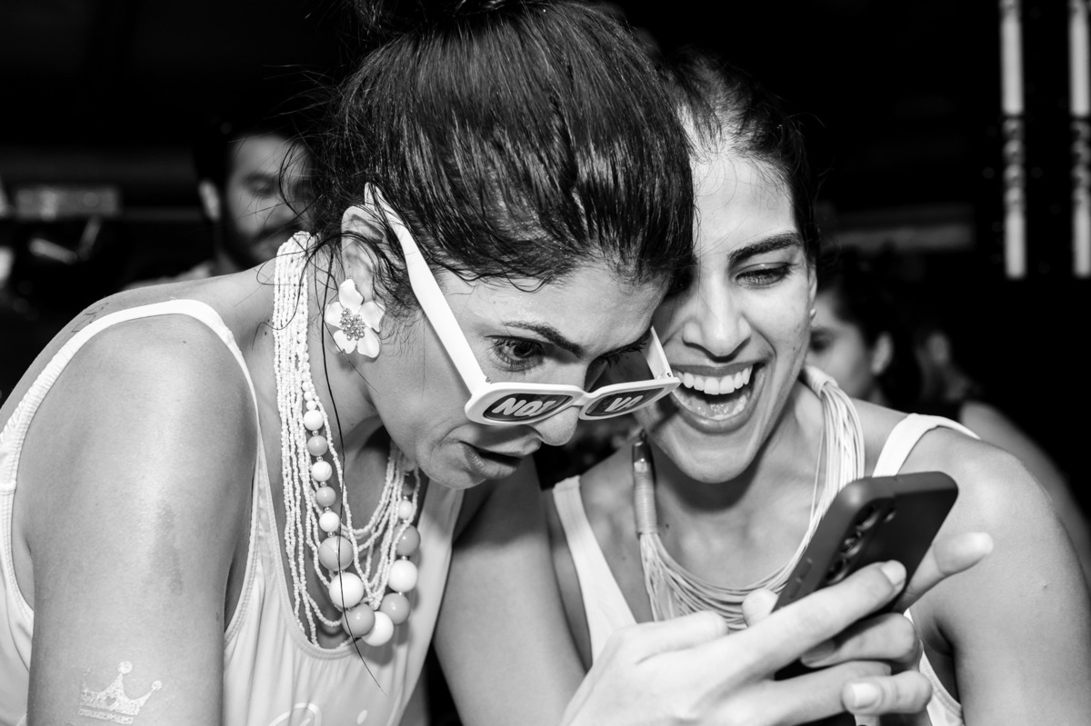 Despedida de solteira da noiva Goiania Sol no Cavalo Marinho Beach Club, Recreio dos Bandeirantes. Fotografia da fotógrafa de casamento RJ, Jaque Salles. 