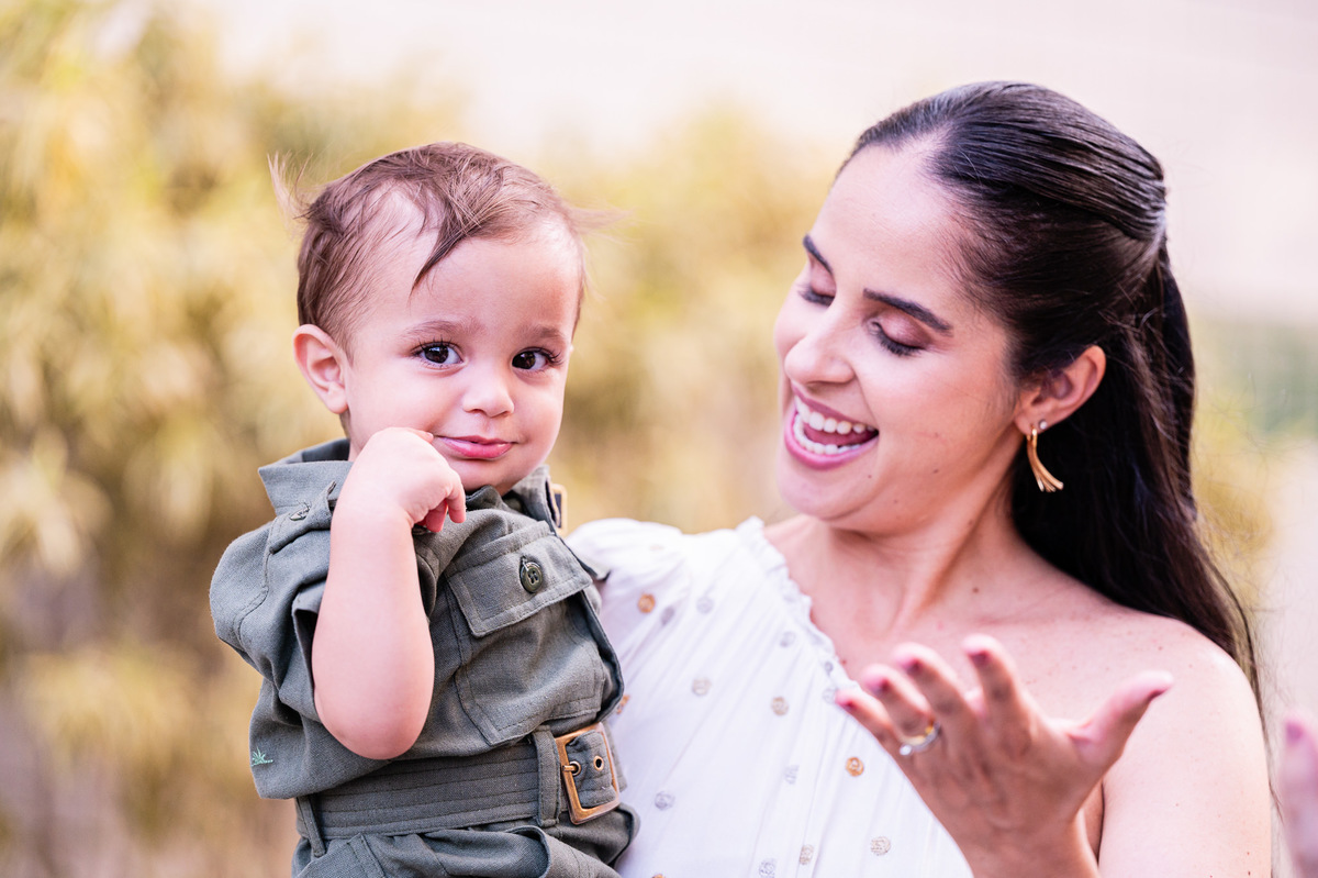 Aniversário Infantil de menino, festa de um ano com o tema bosque. Fotografia infantil no Rio de Janeiro um aninho do bebê Noah. Fotos da fotógrafa infantil Jaque Salles Fotografia.