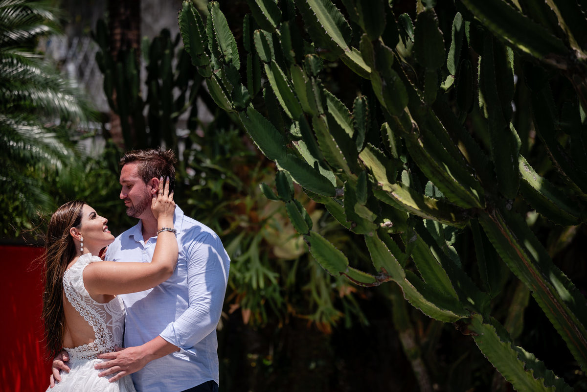 Fotografia de casamento no Rio de Janeiro. Pré wedding no hotel boutique La Suite by Dussol no Joá, Barra da Tijuca. Ensaio fotográfico pré casamento dos noivos Edna e Vanderson. Fotos da Fotógrafa de casamento Jaque Salles. 