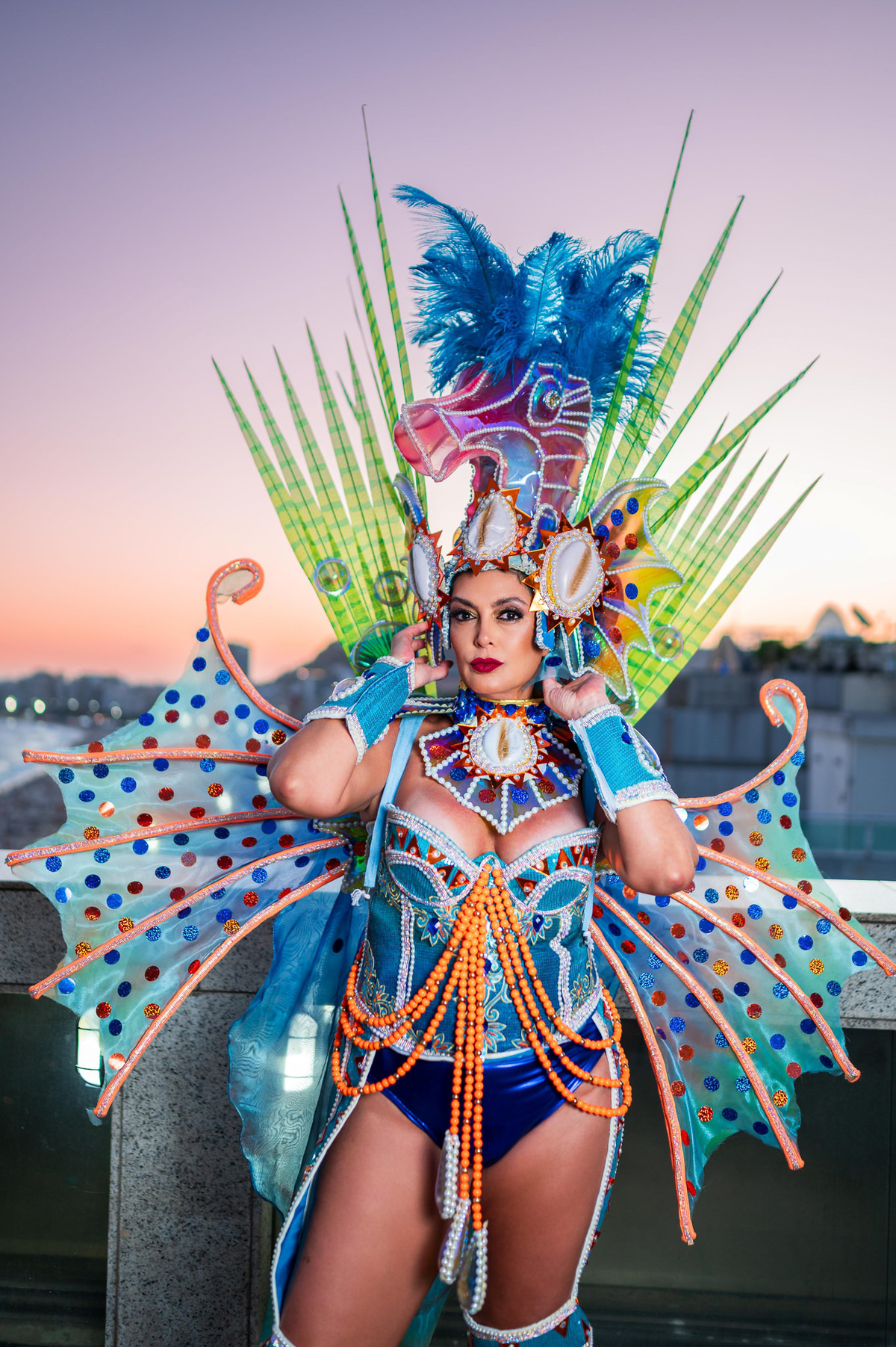 Ensaio fotográfico da destaque de carnaval da Unidos da Tijuca, Daniella. Retratos realizados no Hotel Windsor Excelsior Copacabana. Imagens da fotógrafa, Jaque Salles Fotografia.