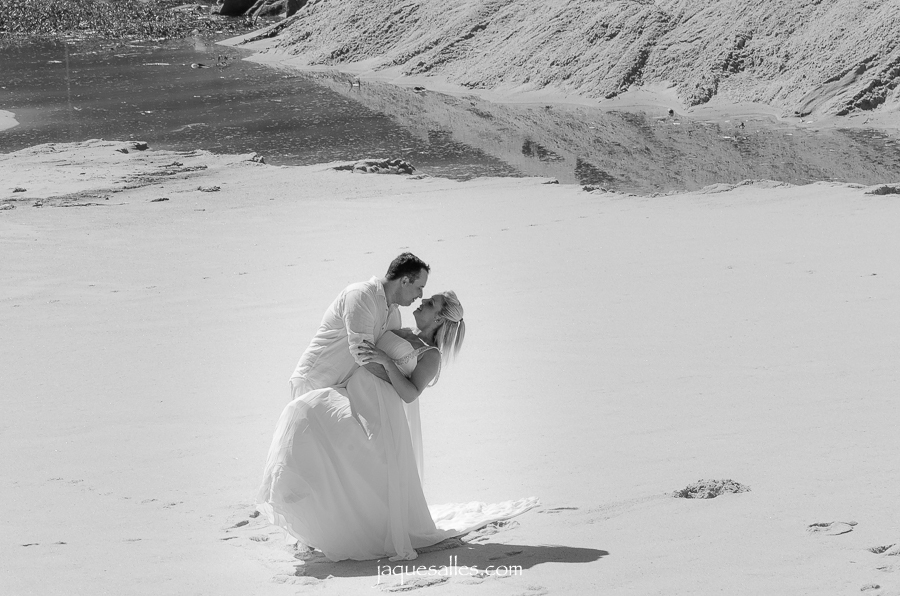 noivos de porto alegre são fotografados no rio em ensaio pre wedding
