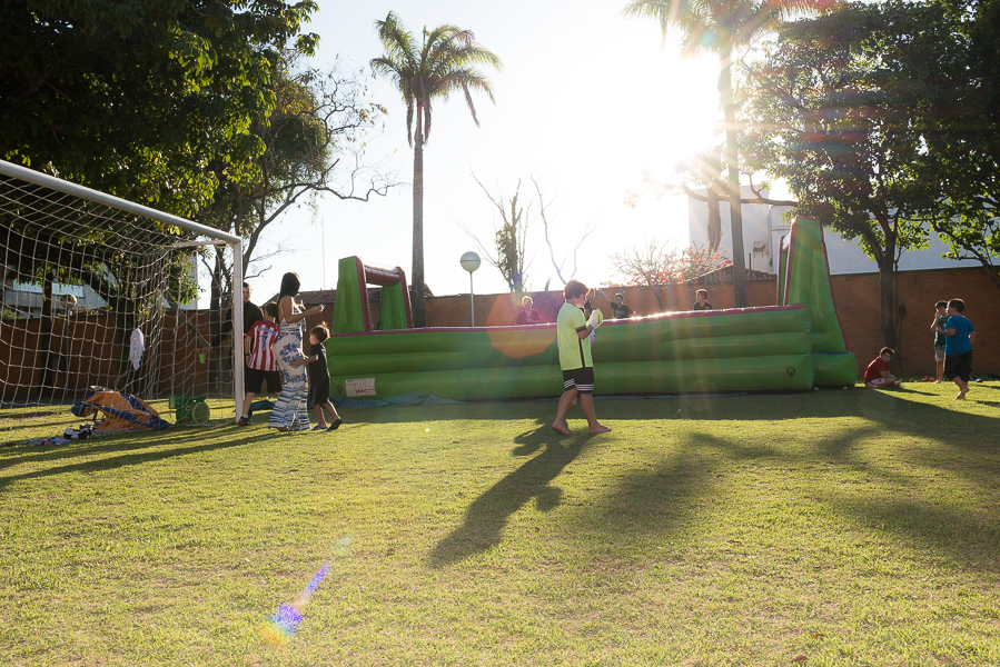 jogo de futebol de crianças pré adolescentes