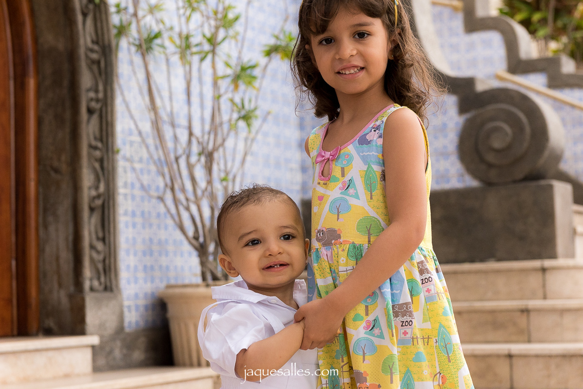 Jaque Salles fotografa batizado  do Miguel na Igreja Nossa Senhora do Brasil no bairro da Urca, Rio de Janeiro, RJ
