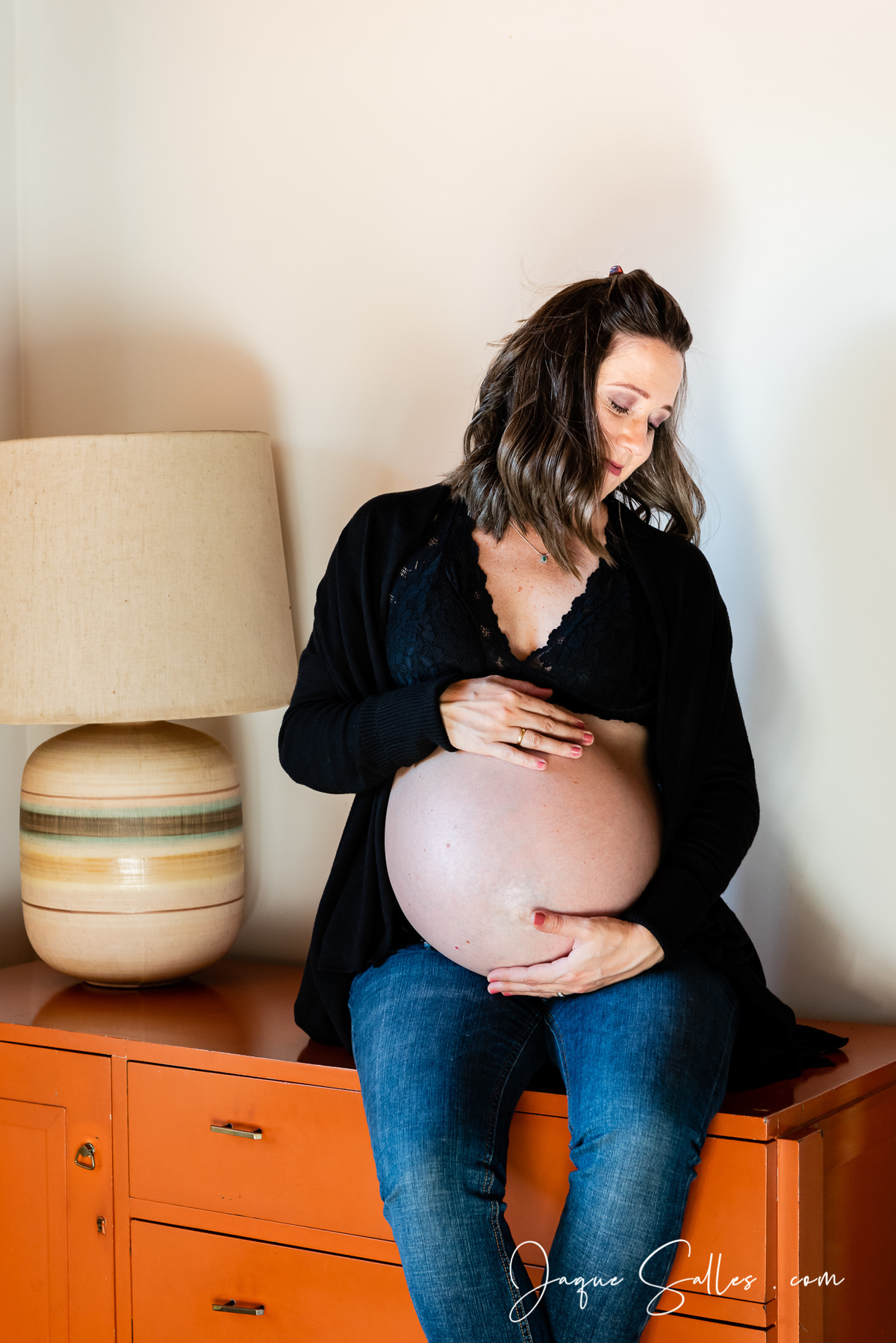 Ensaio Fotográfico Gestante realizada na Pousada Le Siramat em Nogueira, região serrana de Petrópolis. Imagens da Fotógrafa de Retratos Femininos Jaque Salles