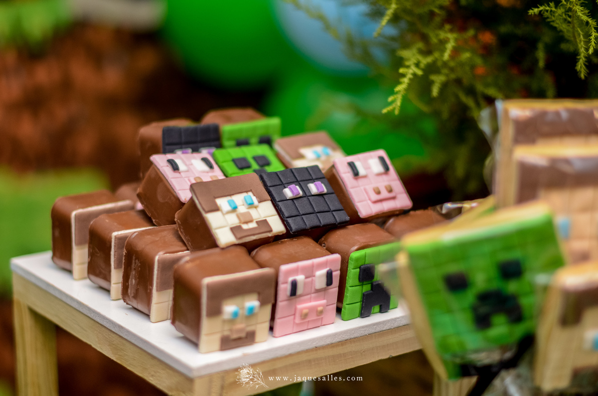 ideia de doces para aniversário de menino tema minecraft no rio de janeiro, rj