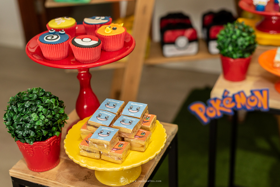 Inspiração para decoração festa pokemon menino fotos