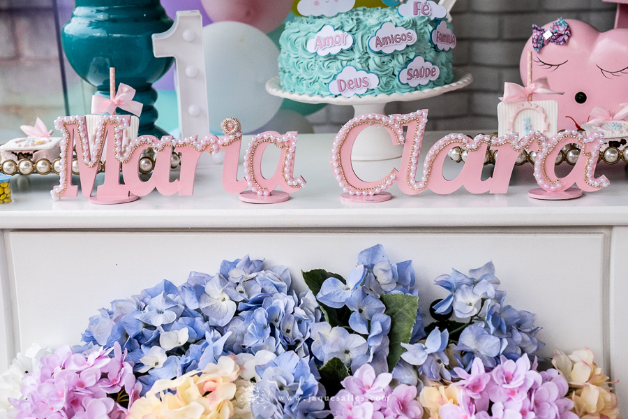 Idéias de Decoração para Festa de 1 Ano com o Tema Infantil Chuva de Bençãos. Fotografia de Jaque Salles