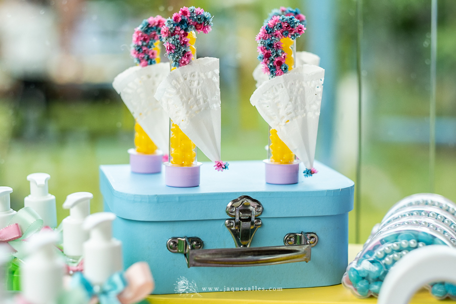 Idéias de Decoração para Festa de 1 Ano com o Tema Infantil Chuva de Bençãos. Fotografia de Jaque Salles