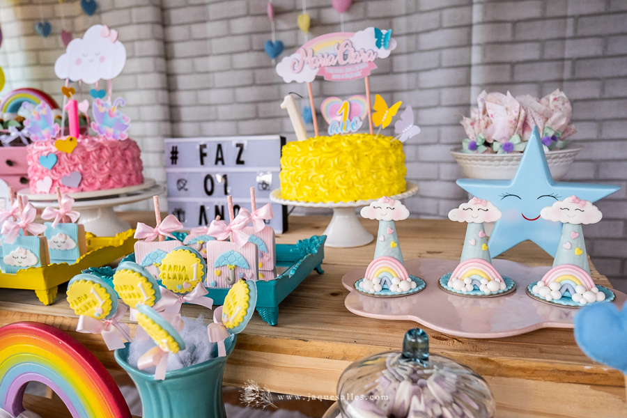 Idéias de Decoração para Festa de 1 Ano com o Tema Infantil Chuva de Bençãos. Fotografia de Jaque Salles