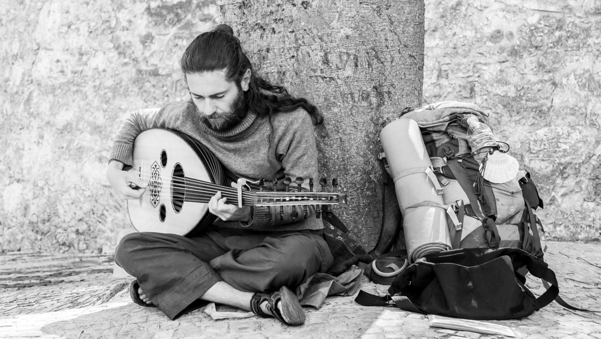 Fotografia dos artistas de rua em Lisboa, Portugal