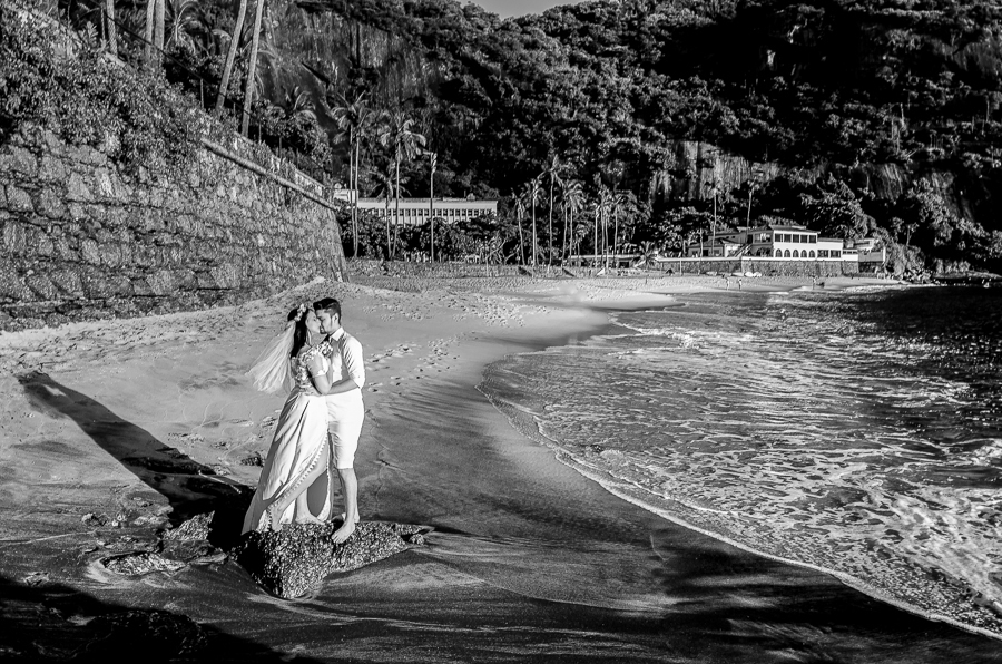 ensaio fotográfico pré wedding de noivos na praia vermelha rio de janeiro rj