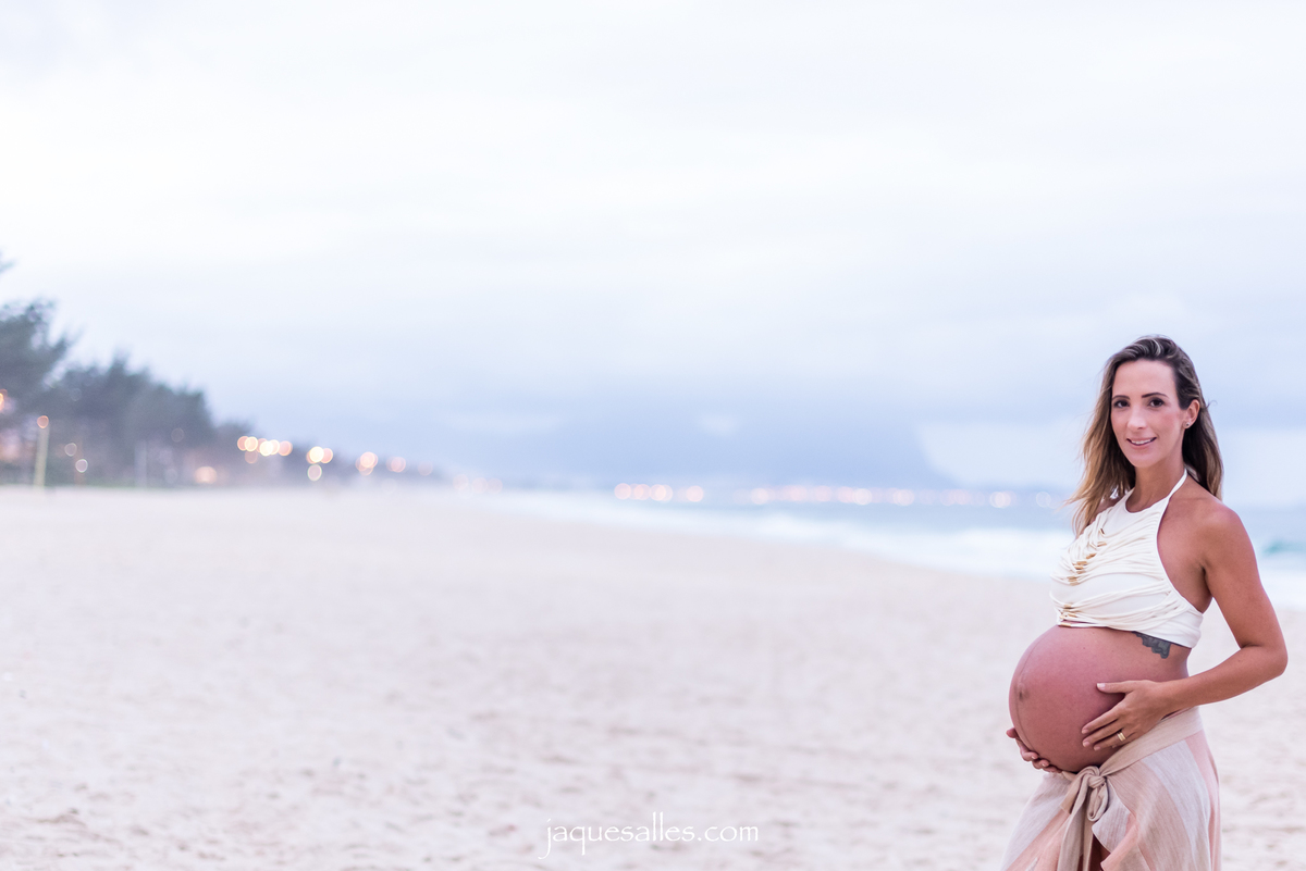 Fotografia gestante no rio de janeiro, rj praia do recreio dos bandeirantes, jaque salles fotografia