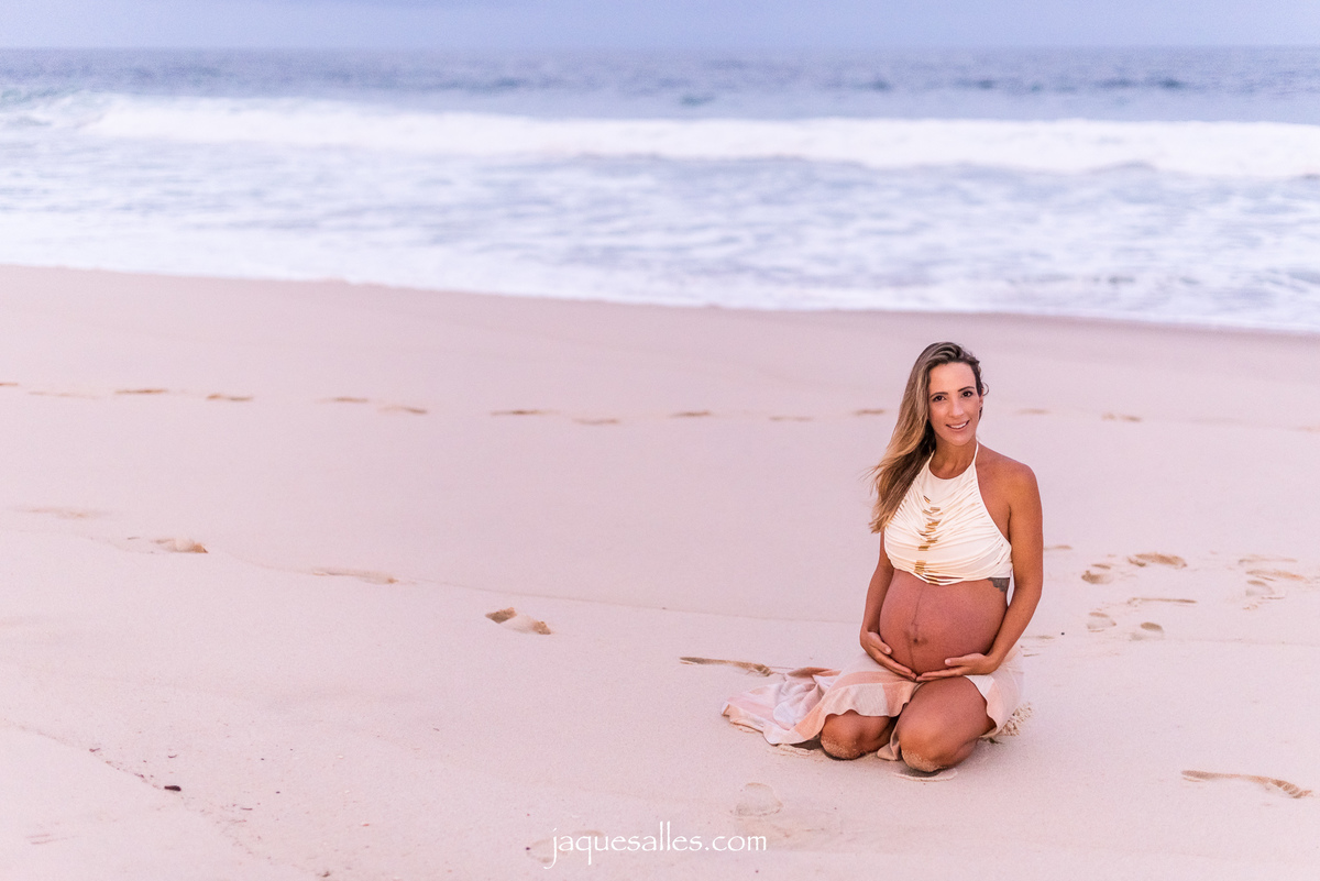 Fotografia gestante no rio de janeiro, rj praia do recreio dos bandeirantes, jaque salles fotografia