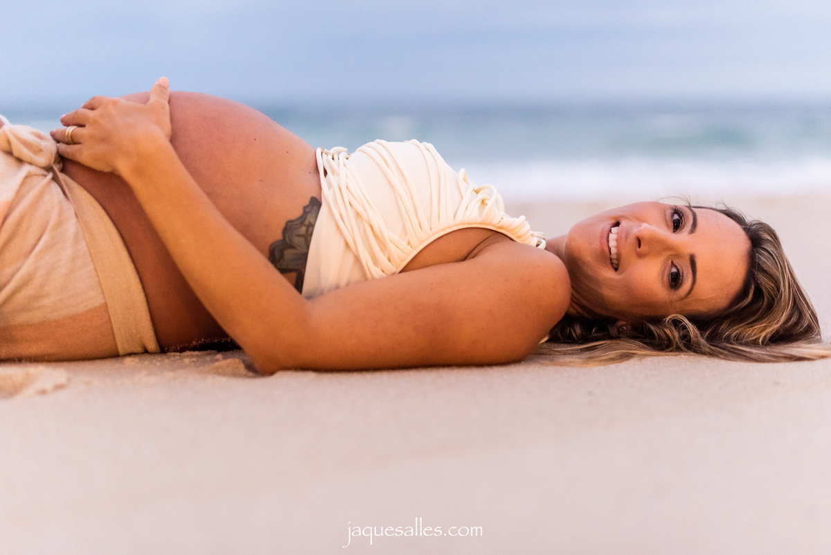 Ensaio gestante na praia, rio de janeiro, rj recreio dos bandeirantes jaque salles fotografia