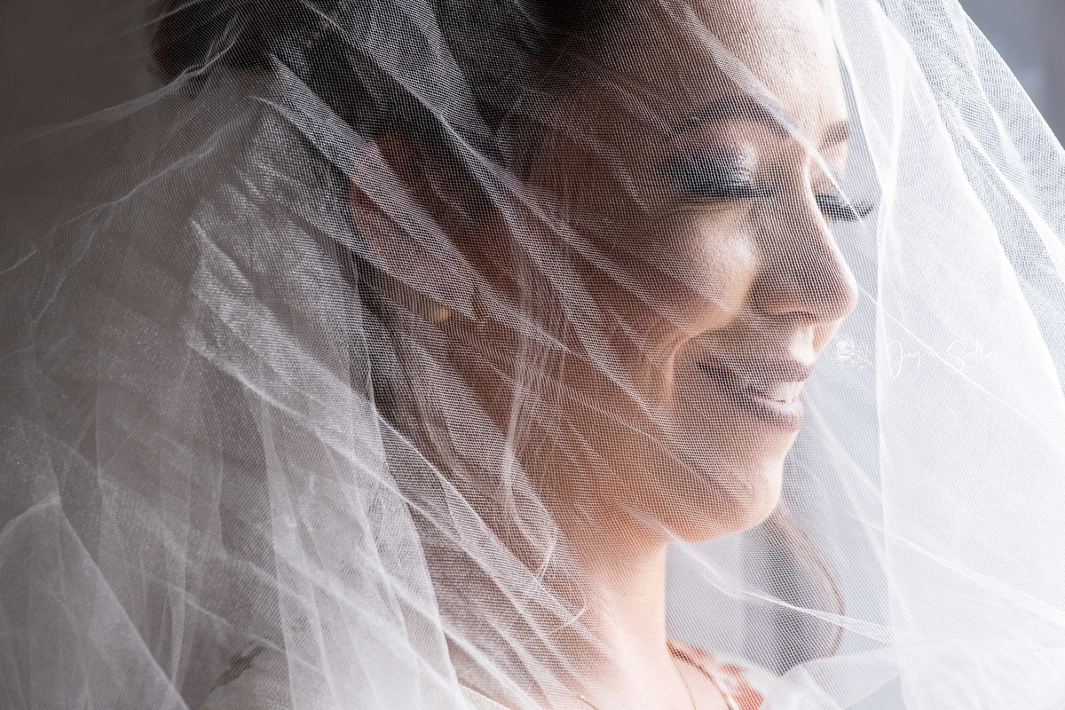 Fotografia do making of da noiva e seus convidados realizado no Castelo Country Club em Petrópolis, RJ por Jaque Salles Fotografia