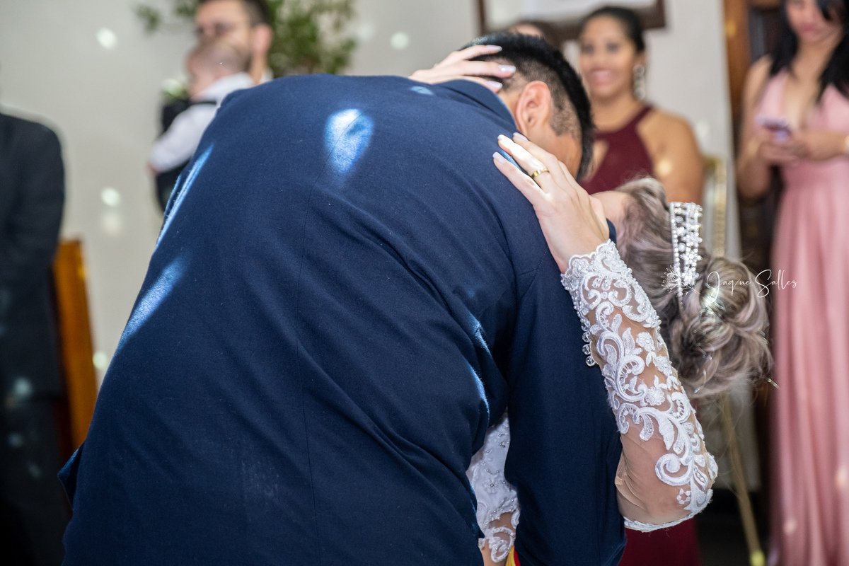 Fotografia da dança dos noivos na casa de festa Castelo Country Club em Petrópolis, Rio de Janeiro, RJ