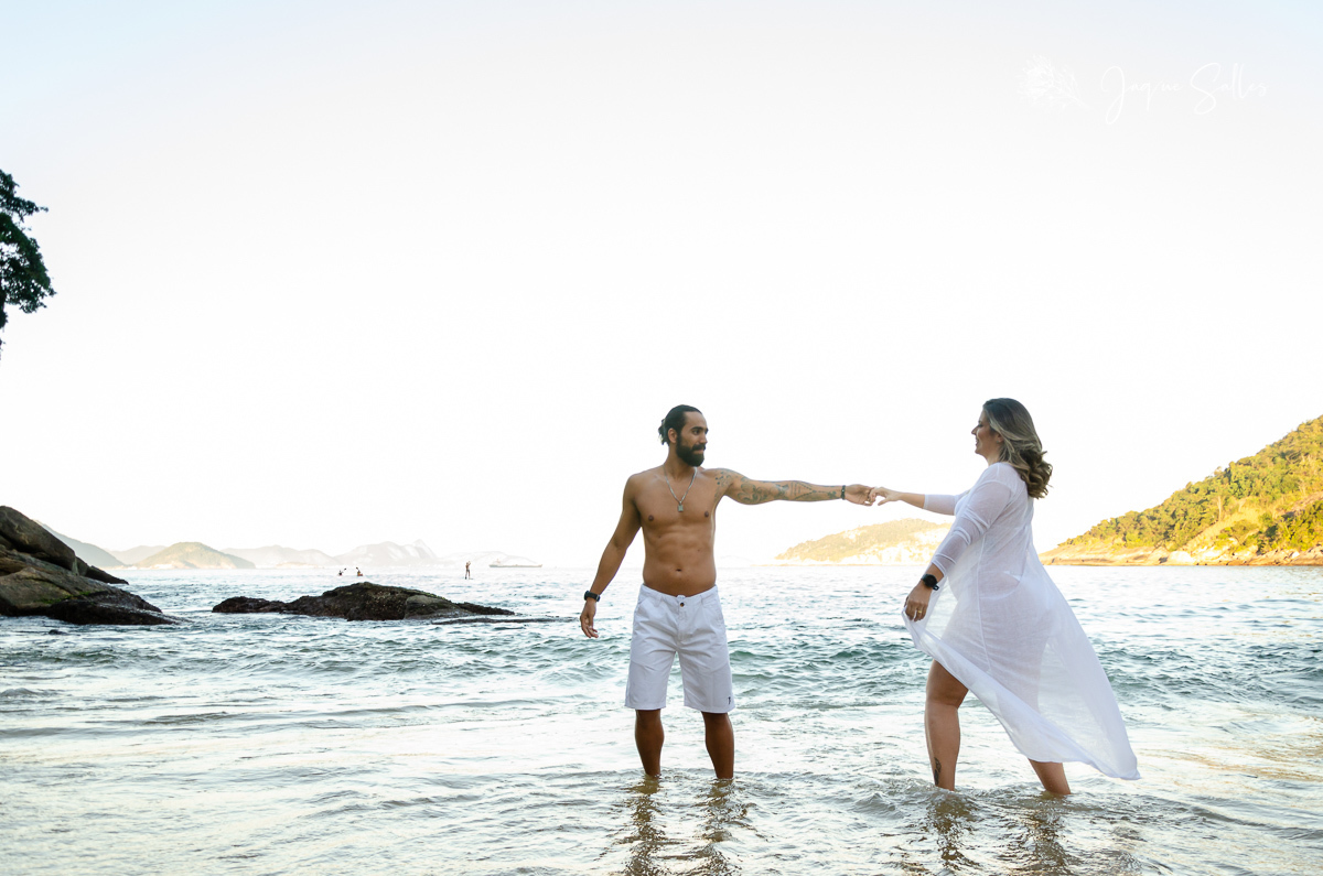 Fotógrafa carioca Jaque Salles realiza Ensaio Fotográfico de Gestante na Praia Vermelha, aos pés do Bondinho do Pão de Açucar - Rio de Janeiro, RJ