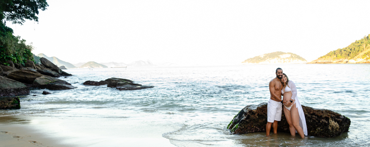 Fotógrafa carioca Jaque Salles realiza Ensaio Fotográfico de Gestante na Praia Vermelha, aos pés do Bondinho do Pão de Açucar - Rio de Janeiro, RJ