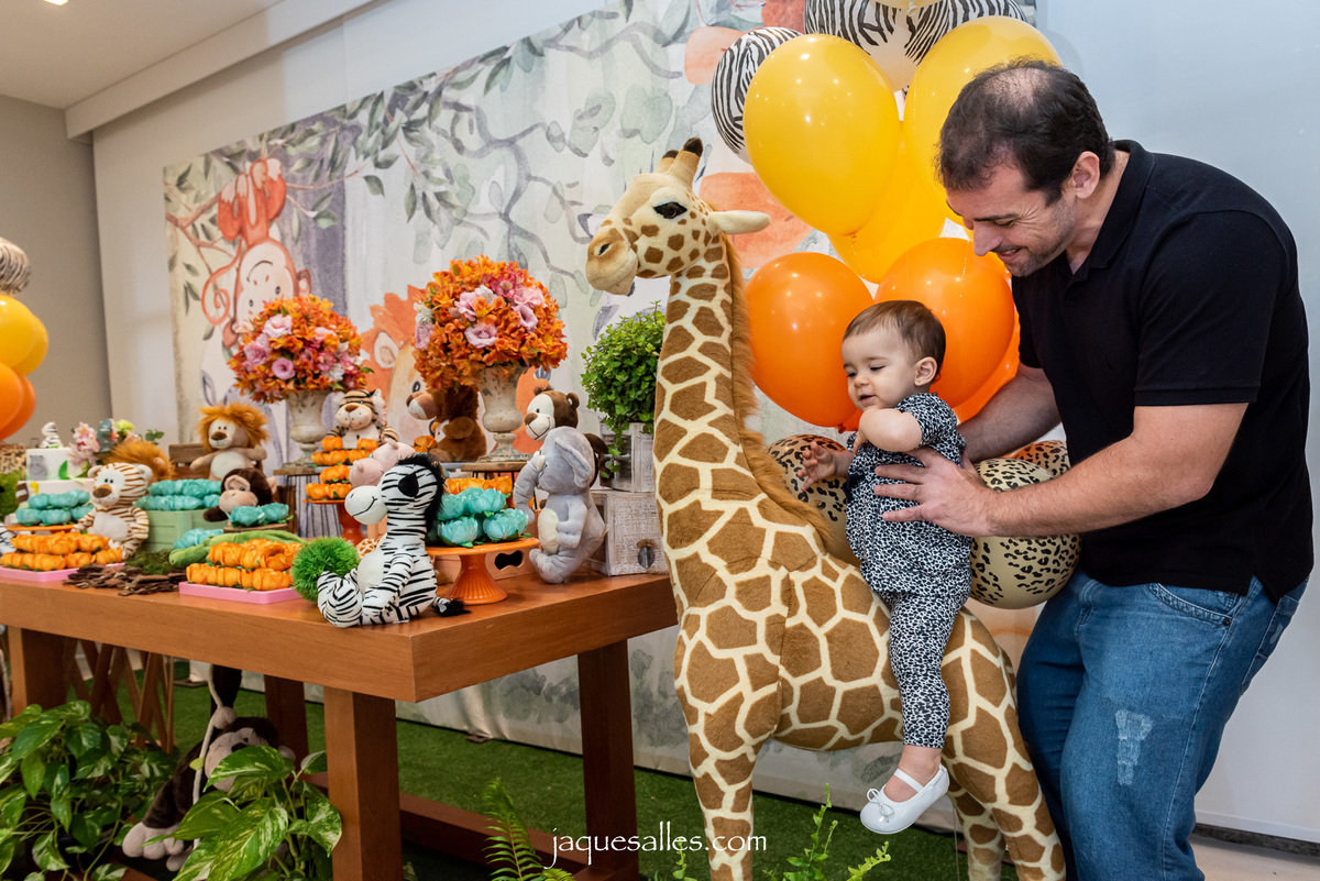 A festa de aniversário da Mariana com o tema Safari Baby aconteceu na Barra da Tijuca - Rio de Janeiro - RJ.