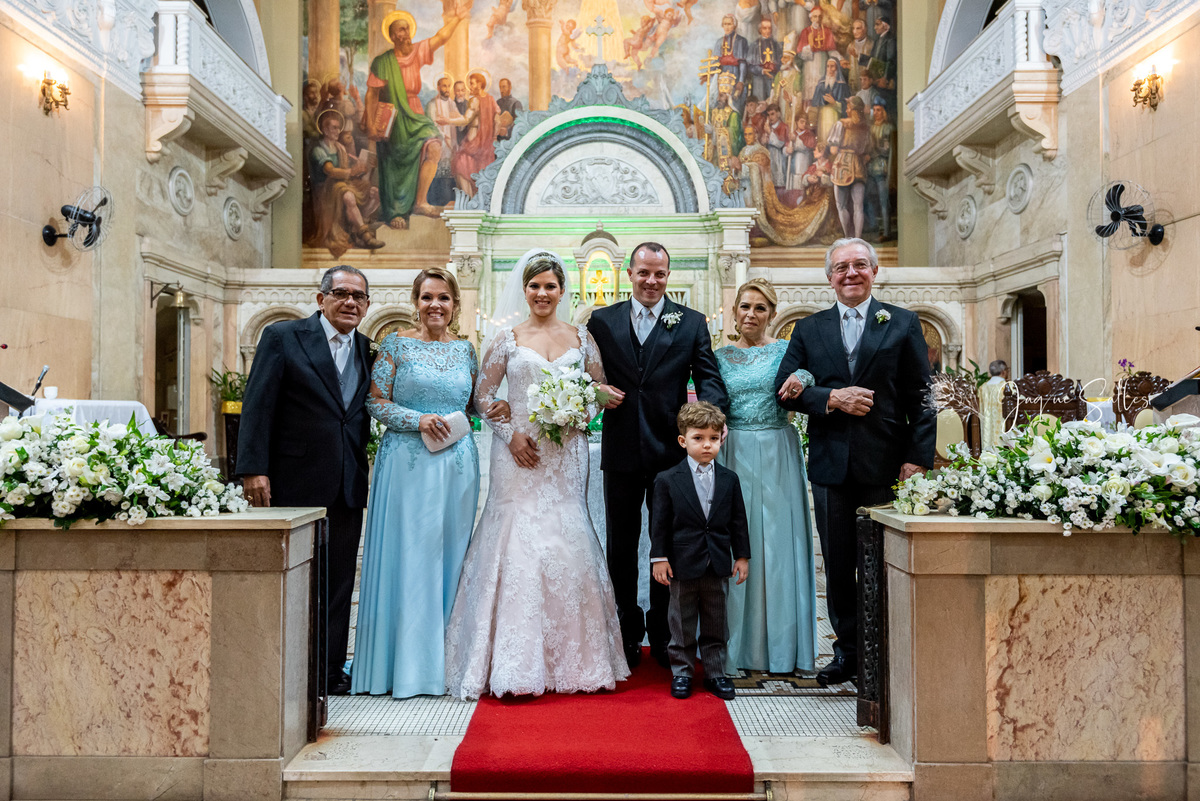 Fotografia do casamento de Ana Catarina e Dagoberto na Igreja São Paulo Apóstolo localizada em Copacabana Rio de Janeiro - RJ registro de Jaque Salles Fotografia