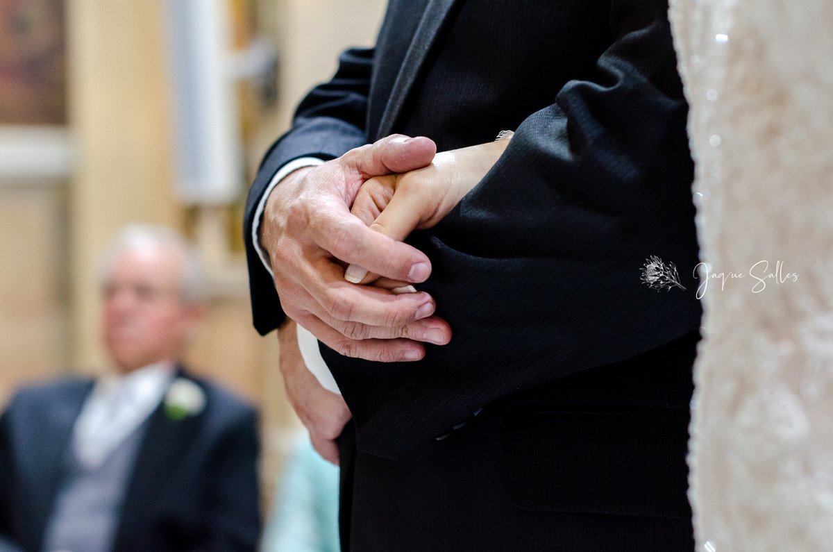 Fotografia do casamento de Ana Catarina e Dagoberto na Igreja São Paulo Apóstolo localizada em Copacabana Rio de Janeiro - RJ registro de Jaque Salles Fotografia